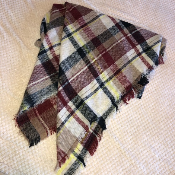 Plaid blanket scarf/wrap/shawl - Picture 2 of 3